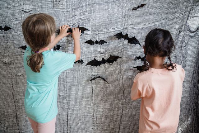 Grattements dans les murs la nuit : rat, souris ou loir ? Grattements dans les murs la nuit : rat, souris ou loir ?